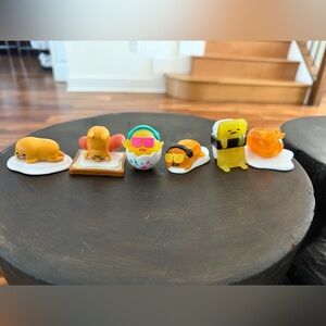 Sanrio Gudetama The Lazy Egg Mini Figure Bundle of 6 Hello Kitty